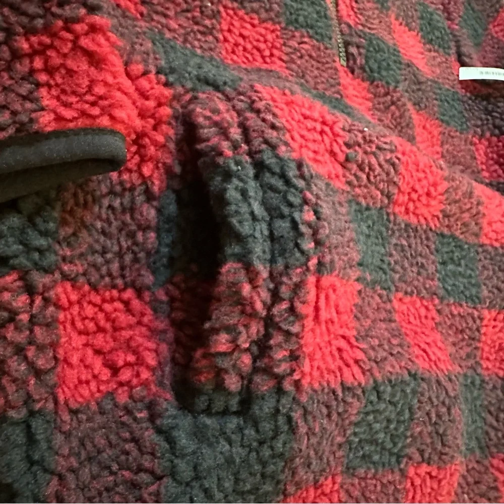 NEW! Kid’s Amazon Essentials Buffalo Plaid Quarter Zip Sherpa Pullover, Sm (6/7)